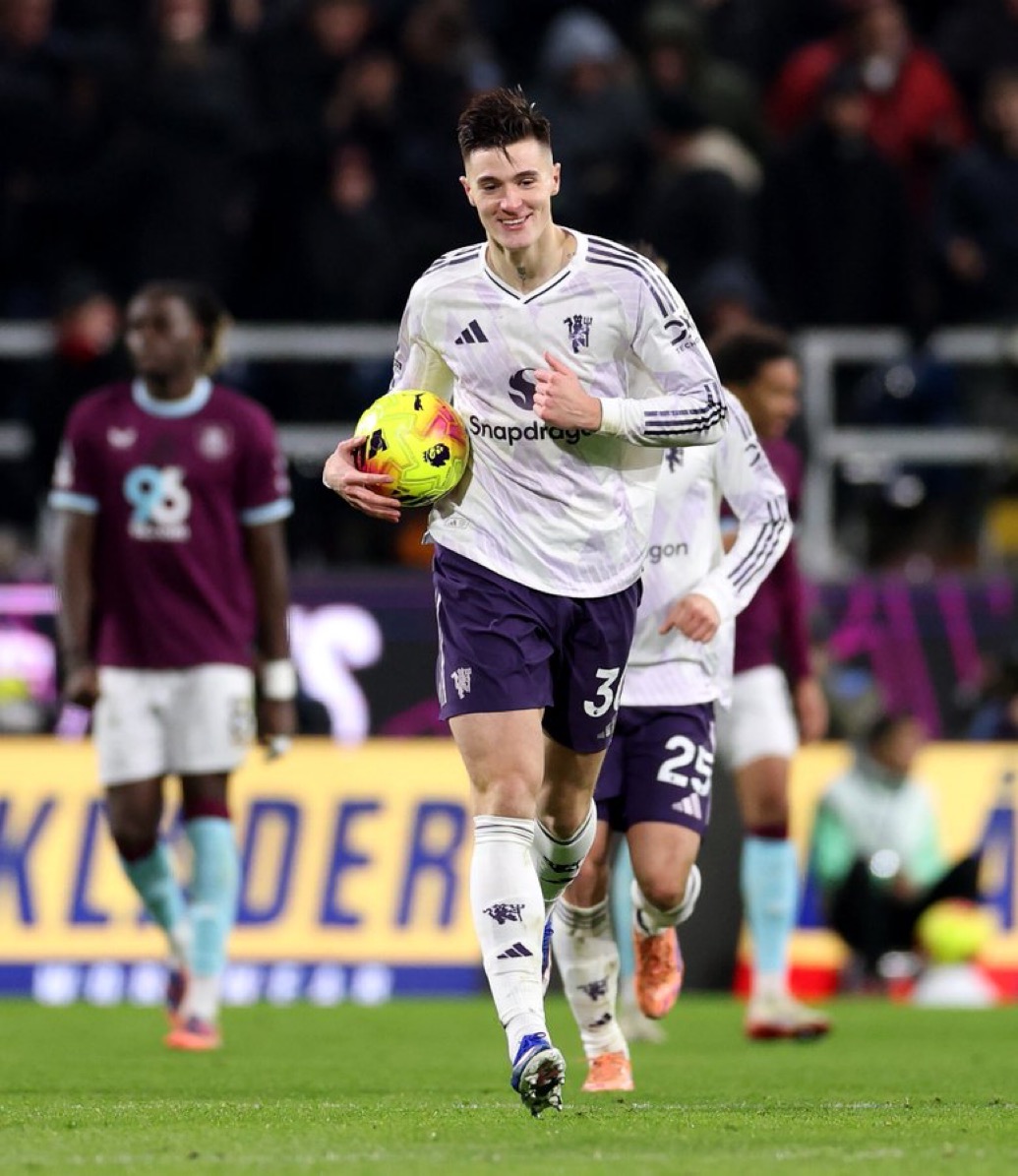 Burnley 2-2 Manchester United: A Thrilling Draw That Felt Like a Defeat – Sesko Shines But Defensive Lapses Cost Us Dear