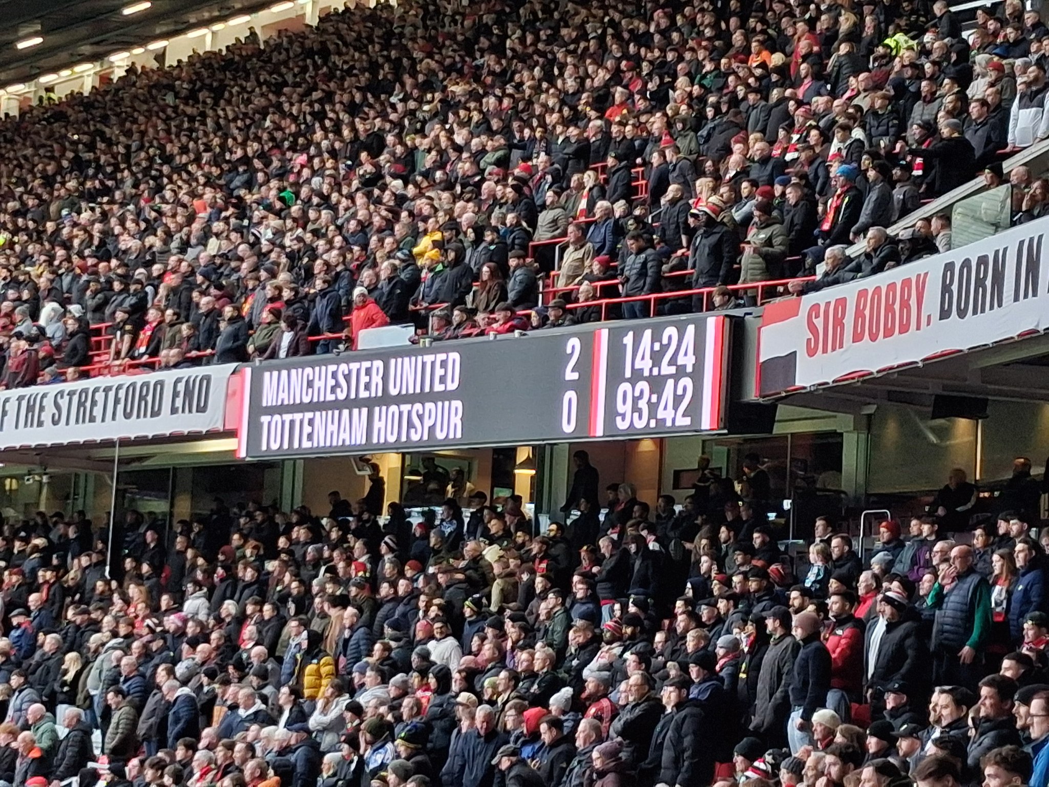 Manchester United 2-0 Tottenham Hotspur: Carrick’s Revival Rolls On – Fourth Straight Win at Old Trafford